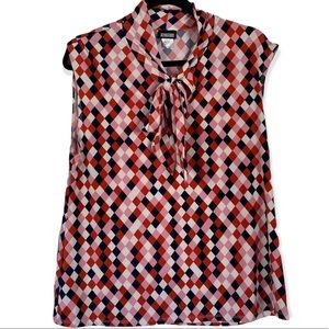 Retrolicious Patterned Print Pussybow Sleeveless Blouse Plus Size 1X